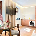 Secret Garden Krakow - Wonderful City Centre Apartment - Ground Floor - Quiet Location