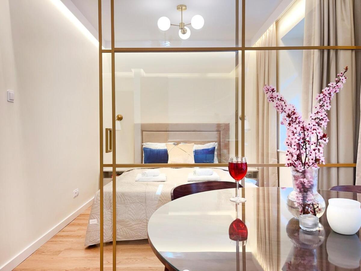 Secret Garden - Wonderful Centre - Ground Floor - Quiet Location Apartment *