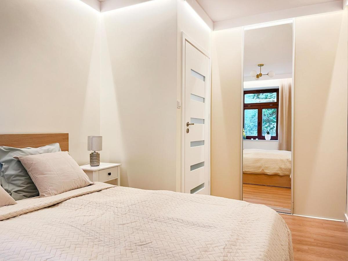 Secret Garden - Wonderful Centre - Ground Floor - Quiet Location *