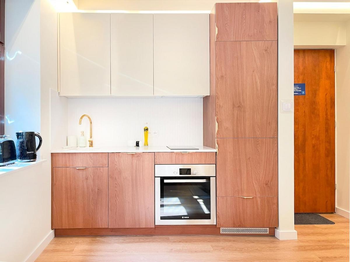 Secret Garden - Wonderful Centre - Ground Floor - Quiet Location Apartment