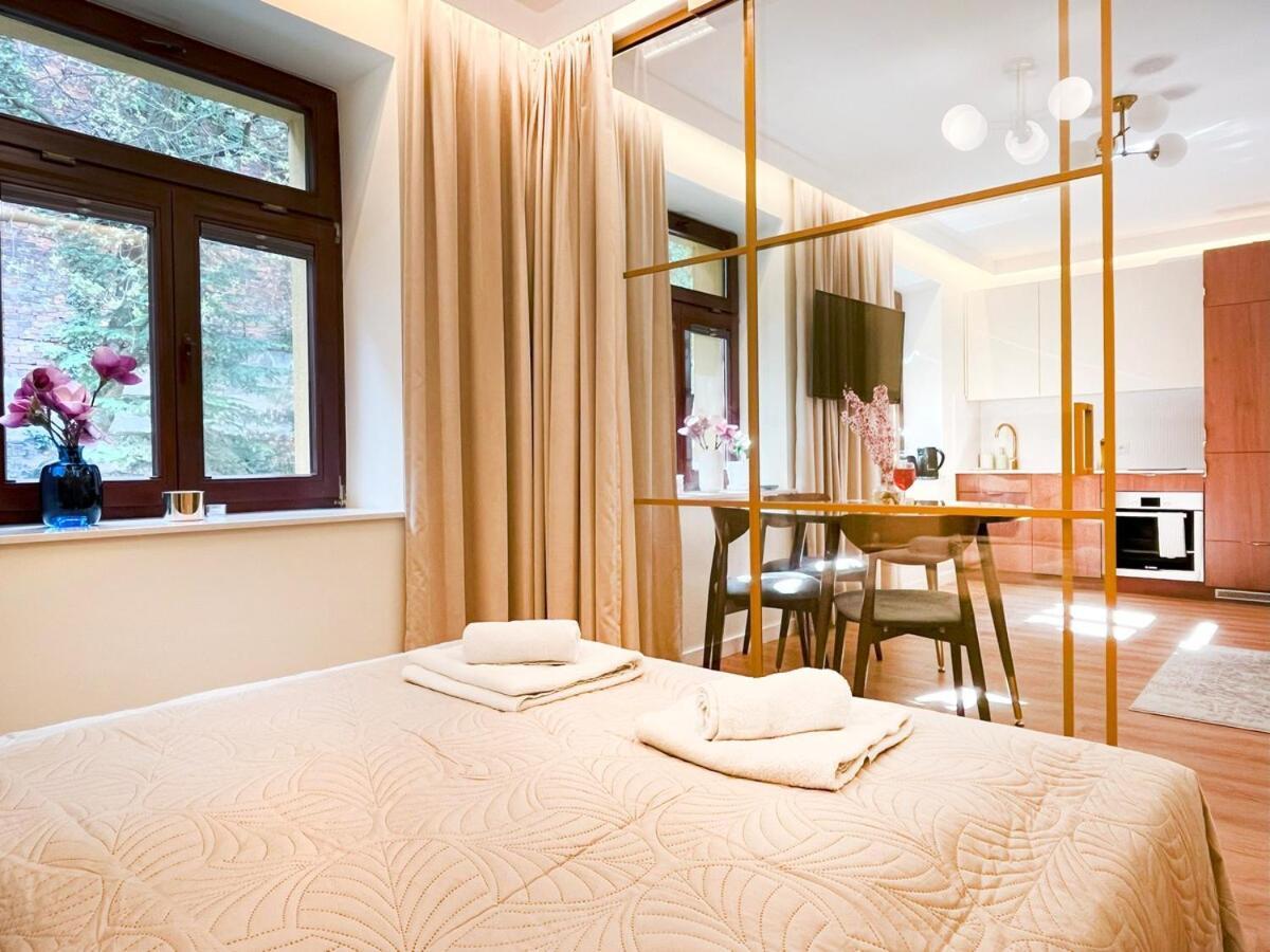 Secret Garden - Wonderful Centre - Ground Floor - Quiet Location *