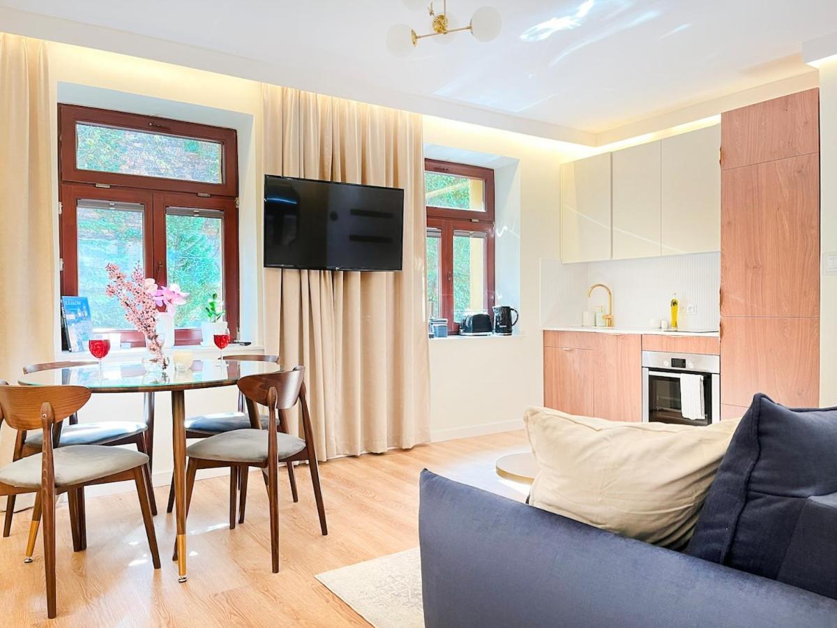 Secret Garden - Wonderful Centre - Ground Floor - Quiet Location